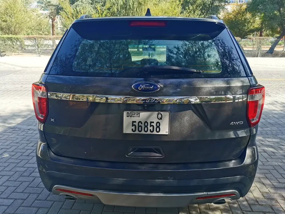 Ford Explorer XLT 2016 Grey single owner low mileage 7 seats - Image 6