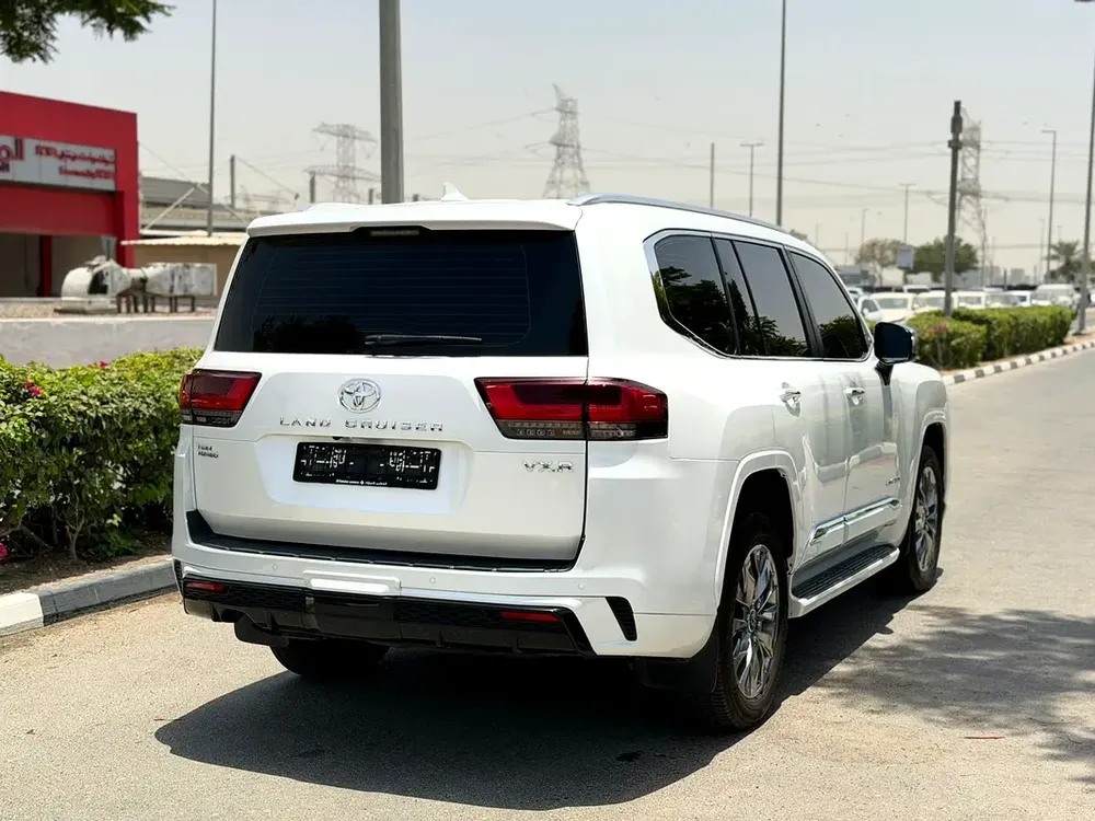 Toyota Land Cruiser 2024 VXR GCC Specs - Brand New Condition - Image 5