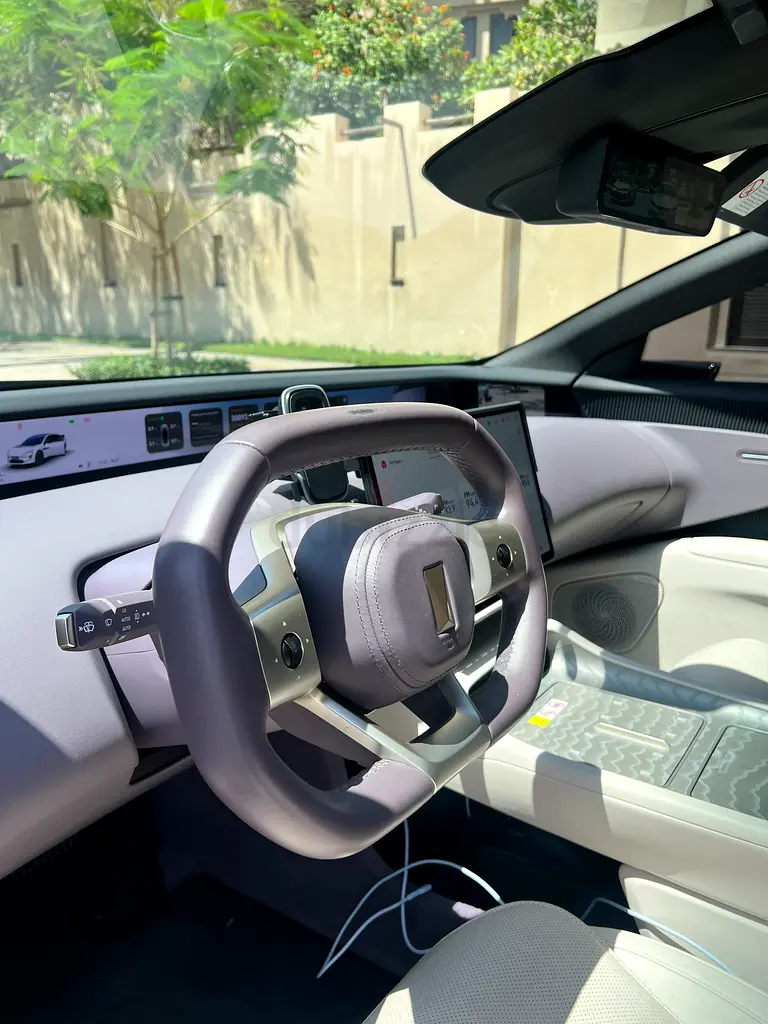 Avatar pure electric with the range of 755 km - Image 5