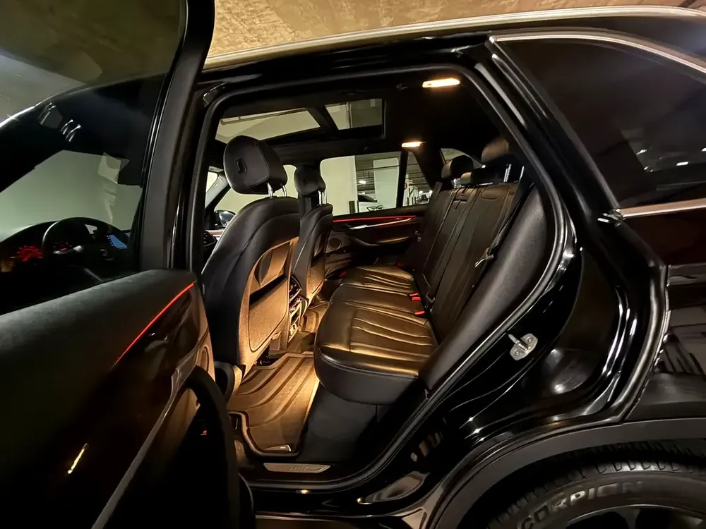 “BLACK BEAUTY” BMW X5 xDrive35i Exclusive 2018 - American Specs - Image 10