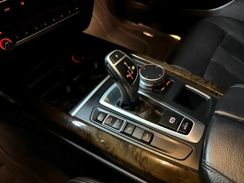 “BLACK BEAUTY” BMW X5 xDrive35i Exclusive 2018 - American Specs - Image 12