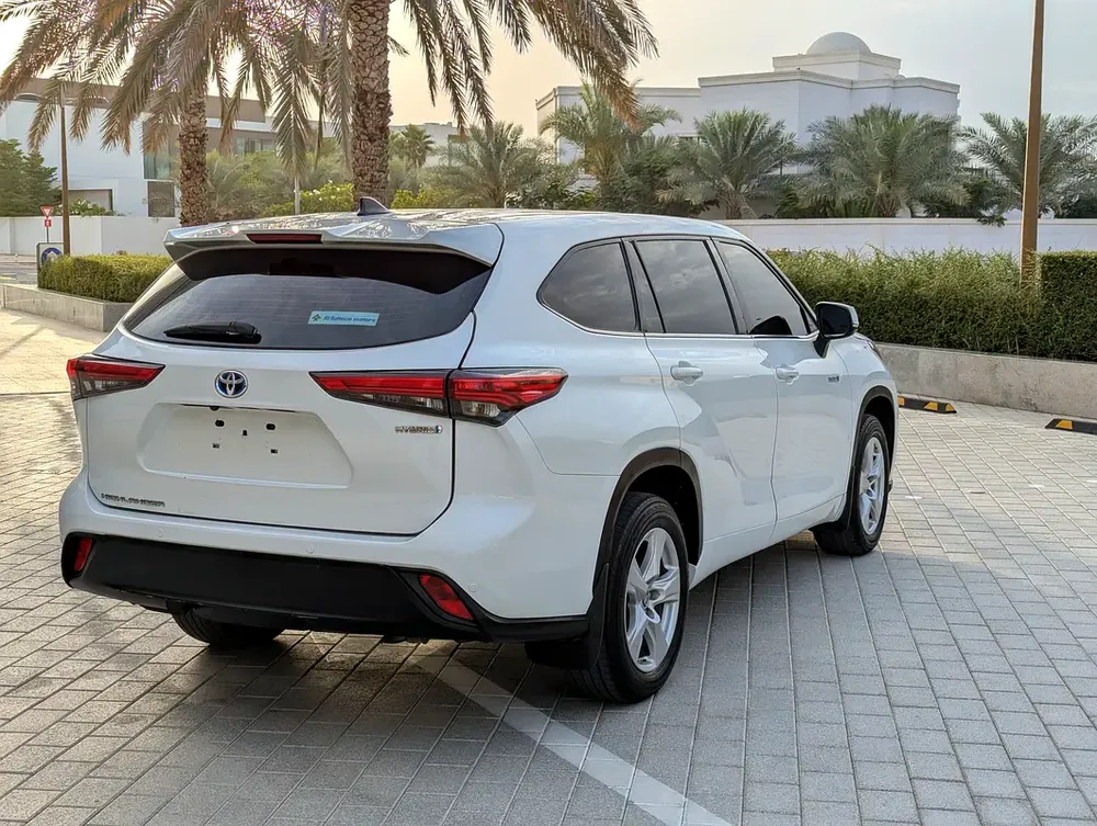 Toyota Highlander GXR Hybrid 2022 - GCC Specs - Excellent Condition - Image 12
