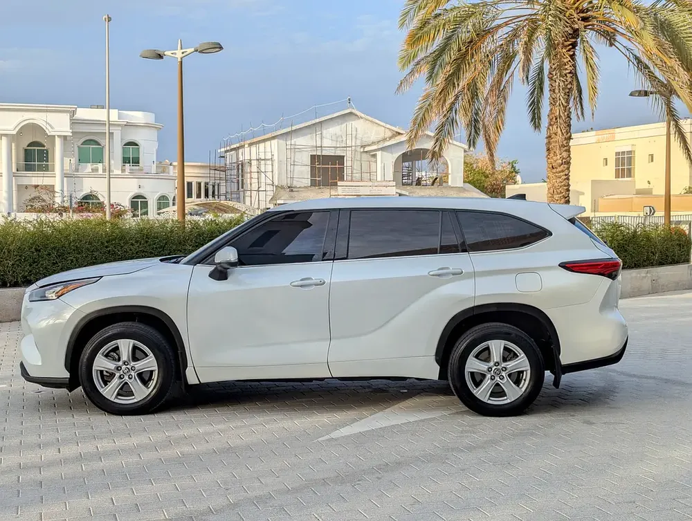Toyota Highlander GXR Hybrid 2022 - GCC Specs - Excellent Condition - Image 14