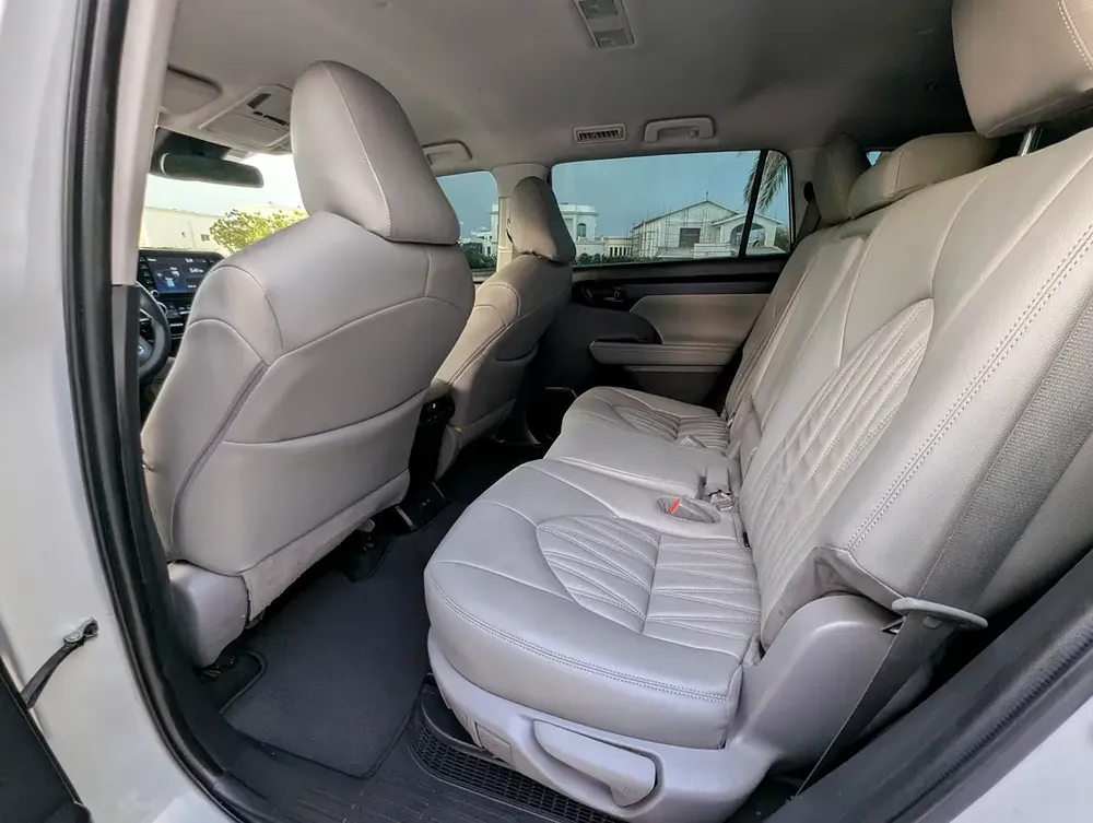 Toyota Highlander GXR Hybrid 2022 - GCC Specs - Excellent Condition - Image 4