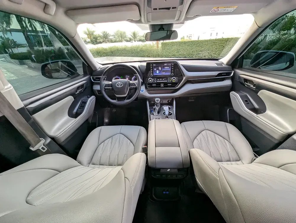 Toyota Highlander GXR Hybrid 2022 - GCC Specs - Excellent Condition - Image 5