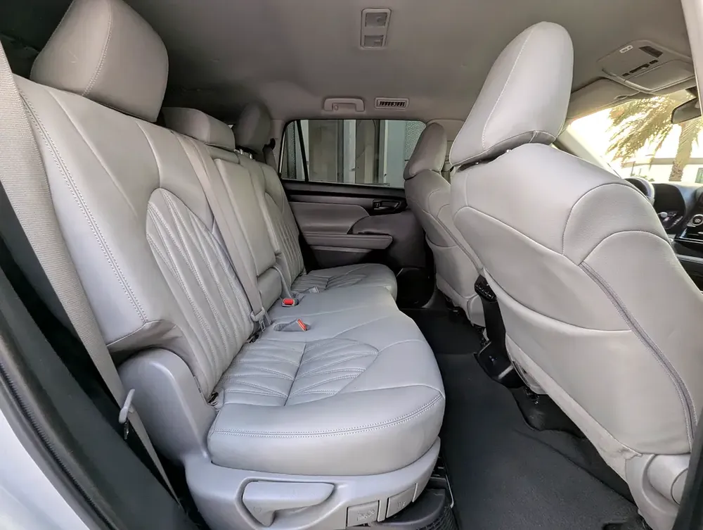 Toyota Highlander GXR Hybrid 2022 - GCC Specs - Excellent Condition - Image 6
