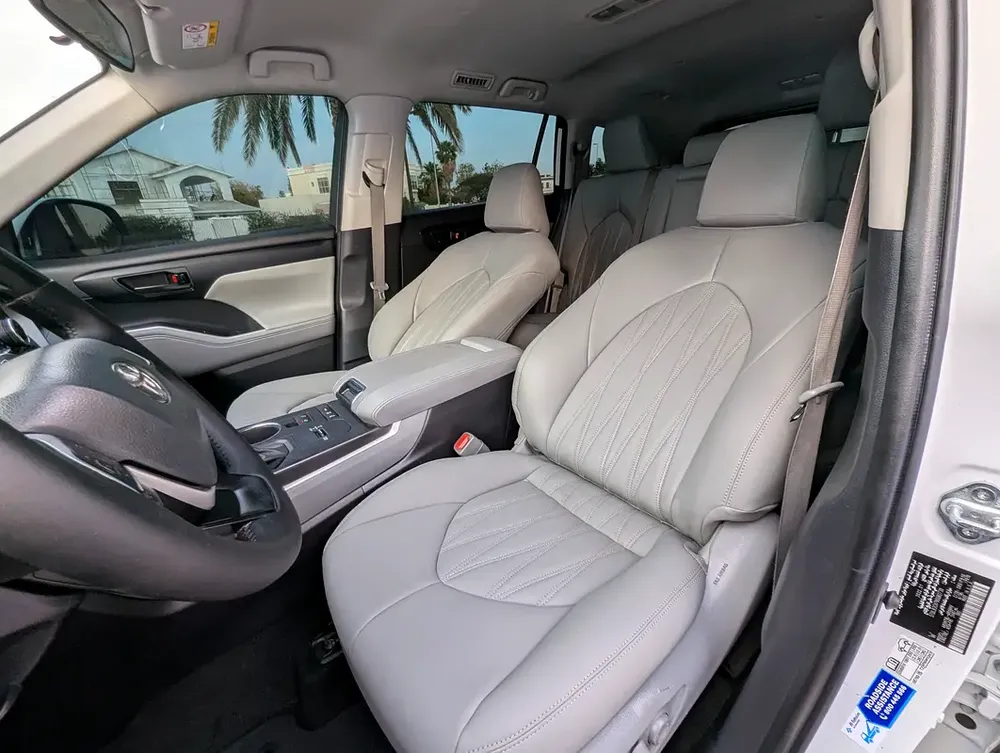 Toyota Highlander GXR Hybrid 2022 - GCC Specs - Excellent Condition - Image 8