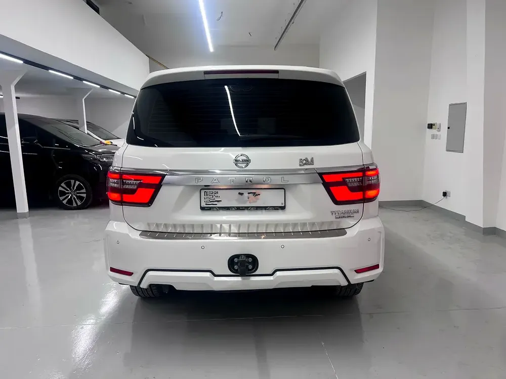 Nissan Patrol LE Titanium V8 2021 - GCC Specs - Full Original Paint - Image 5