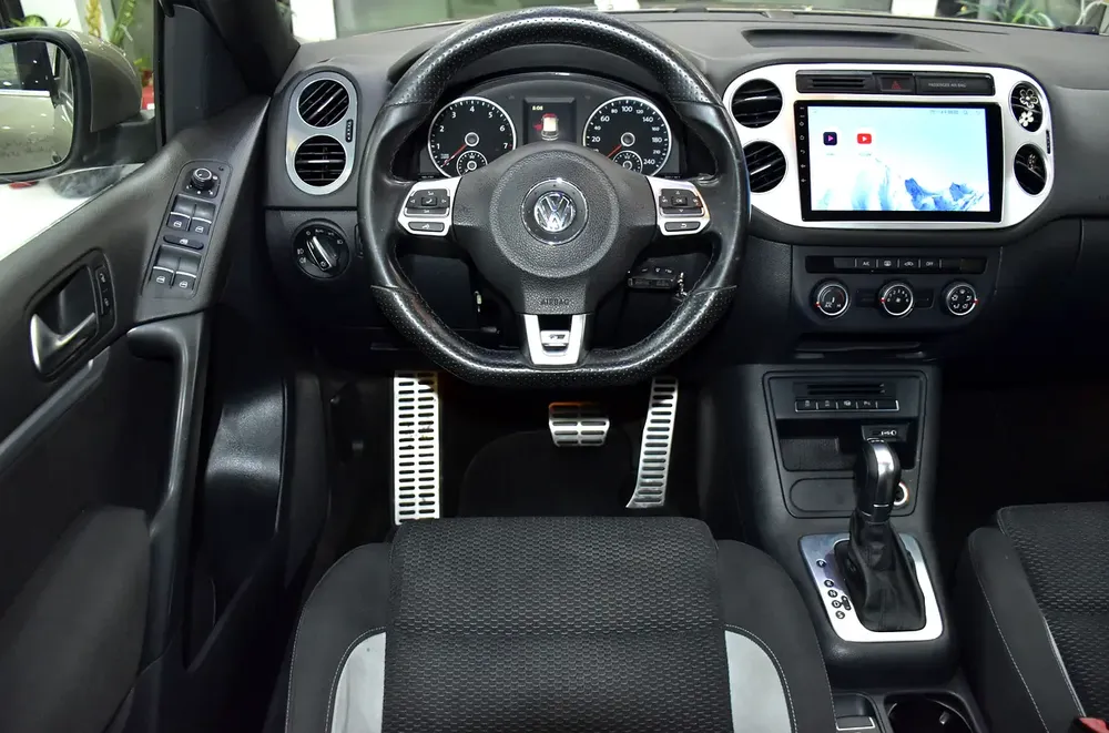 ORIGINAL PAINT ( صبغ وكاله ) Volkswagen Tiguan R-Line ( 2016 Model ) in Beige Color GCC Specs - Image 12