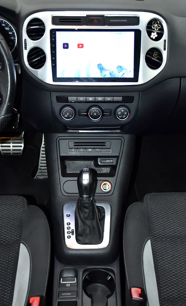 ORIGINAL PAINT ( صبغ وكاله ) Volkswagen Tiguan R-Line ( 2016 Model ) in Beige Color GCC Specs - Image 15