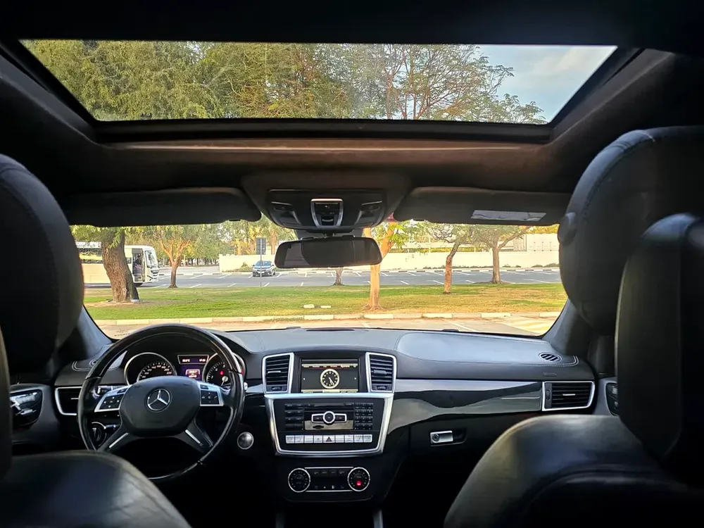 2015 Mercedes-Benz M-Class ML 500 | GCC Specs | V8 Luxury SUV - Image 10