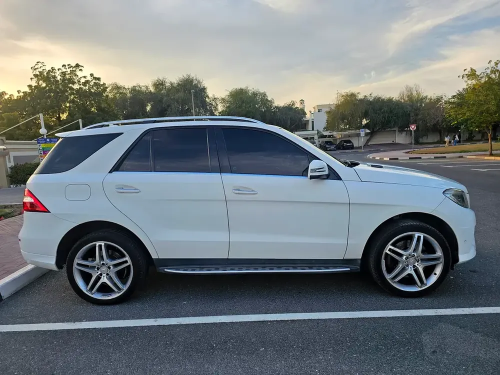 2015 Mercedes-Benz M-Class ML 500 | GCC Specs | V8 Luxury SUV - Image 4