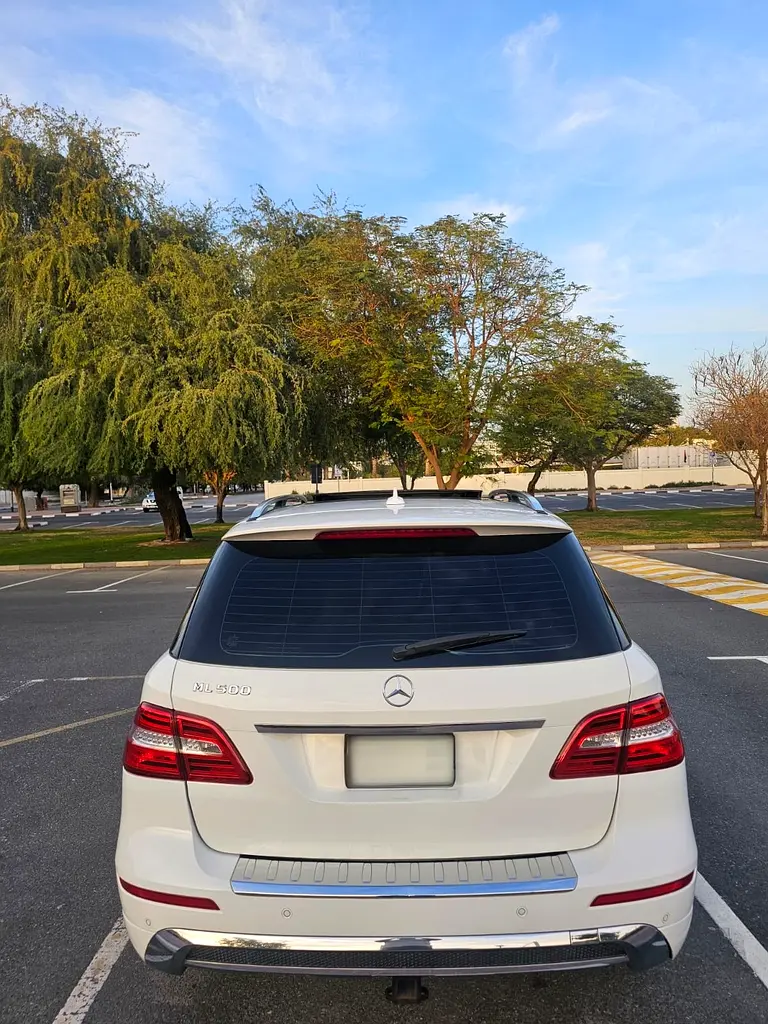 2015 Mercedes-Benz M-Class ML 500 | GCC Specs | V8 Luxury SUV - Image 8