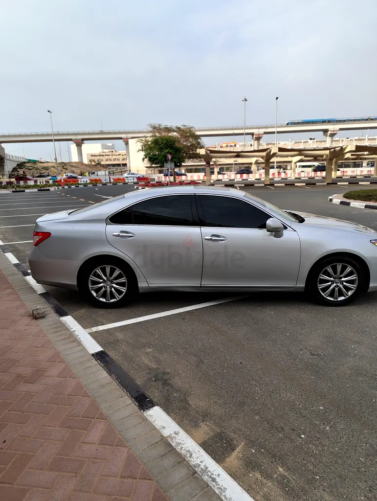 Lexus ES 350 2007 GCC Specs - Well Maintained - Image 4