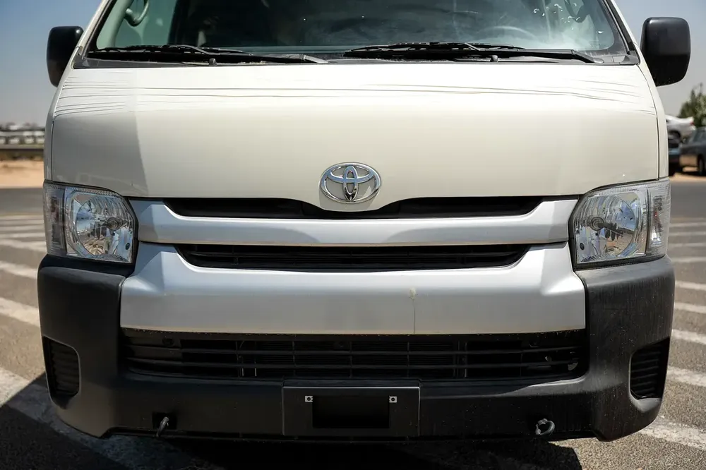 TOYOTA HIACE 2.7 PETROL DELIVERY VAN HIGH ROOF 2025 - Image 7