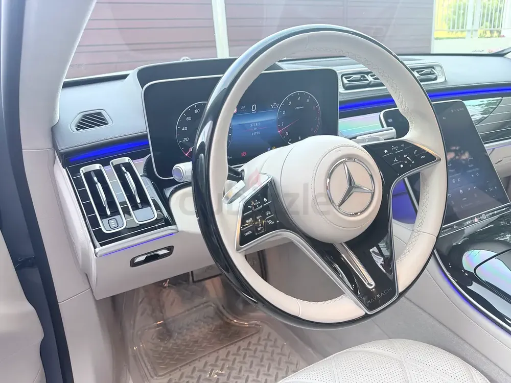 Mercedes Maybach s680 - Image 11