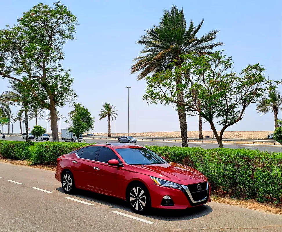 850-Monthly l GCC l SUNROOF | Cruise, Camera, GPS l Accident Free - Image 13