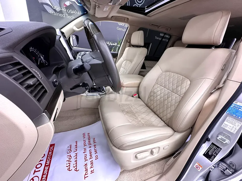 GCC•GXR GT•full service Toyota•original paint•free accident•108kkm - Image 12