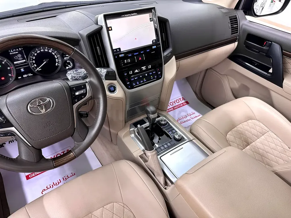GCC•GXR GT•full service Toyota•original paint•free accident•108kkm - Image 14