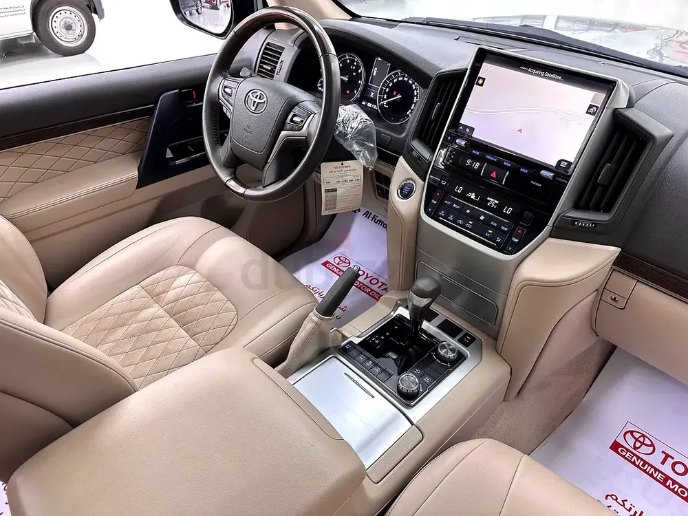 GCC•GXR GT•full service Toyota•original paint•free accident•108kkm - Image 15