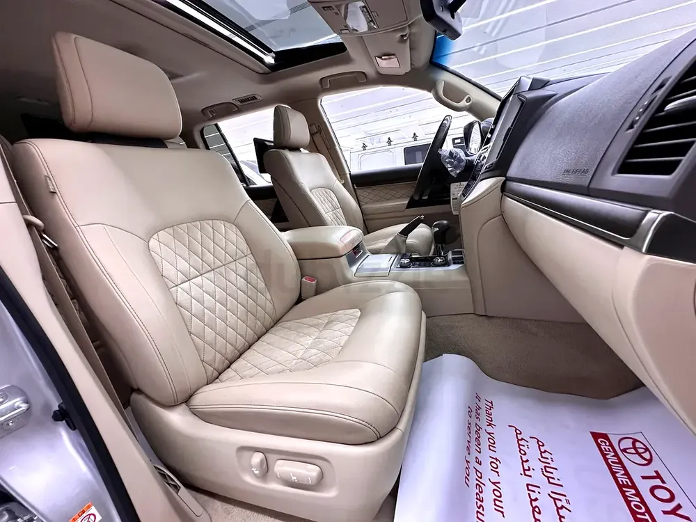 GCC•GXR GT•full service Toyota•original paint•free accident•108kkm - Image 16
