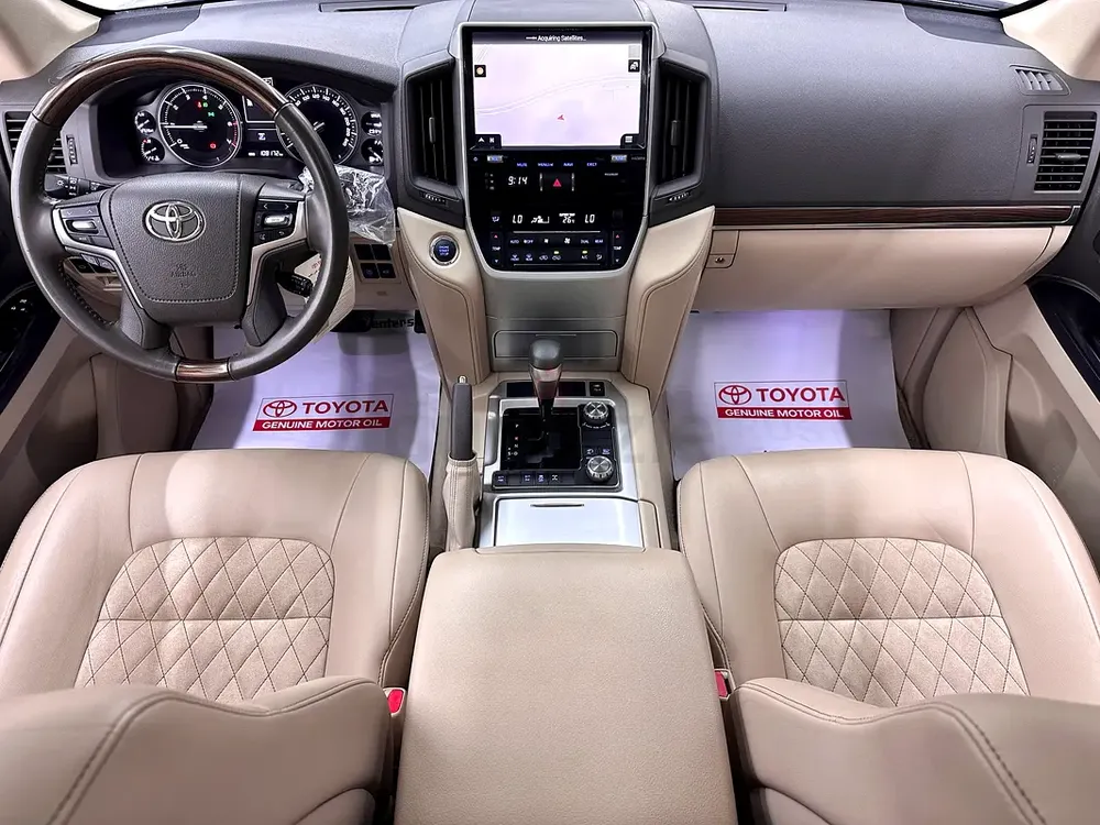 GCC•GXR GT•full service Toyota•original paint•free accident•108kkm - Image 5