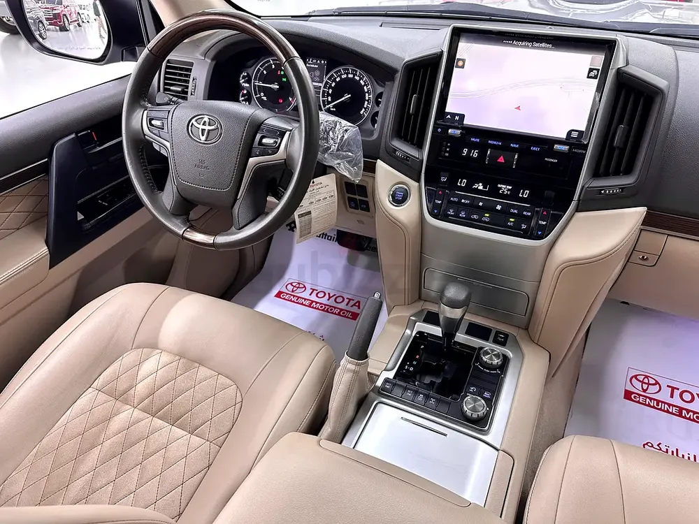 GCC•GXR GT•full service Toyota•original paint•free accident•108kkm - Image 9