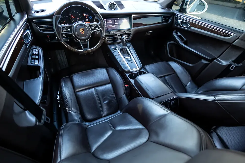 Porsche Macan 2019 GCC | Warranty | Flexible D.P. - Image 13