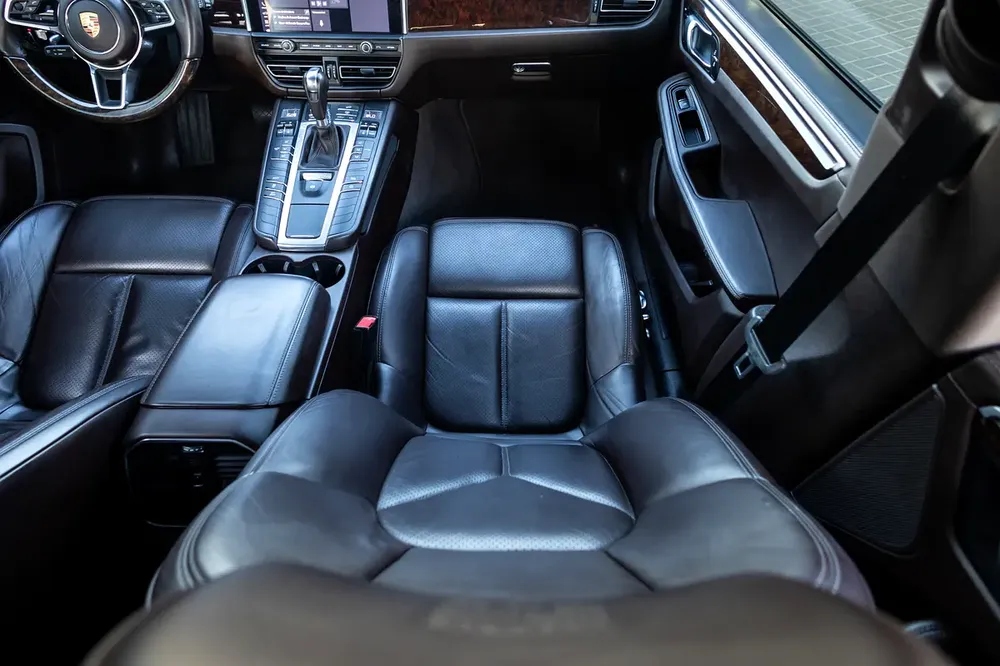 Porsche Macan 2019 GCC | Warranty | Flexible D.P. - Image 16