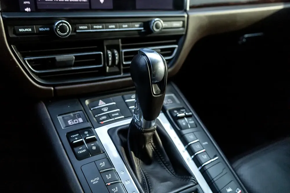 Porsche Macan 2019 GCC | Warranty | Flexible D.P. - Image 18