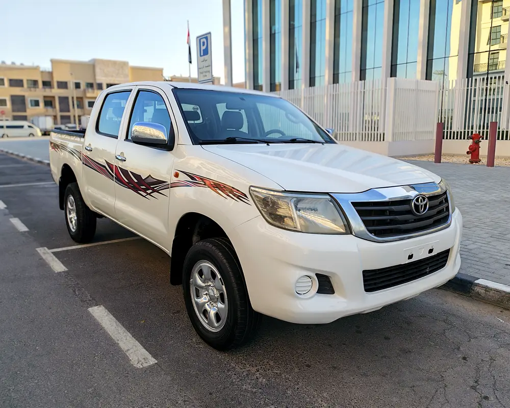 Toyota Hilux 2013 Double Cab 4x4 DLS GCC Specs - Reliable Workhorse Ready Condition - Image 5