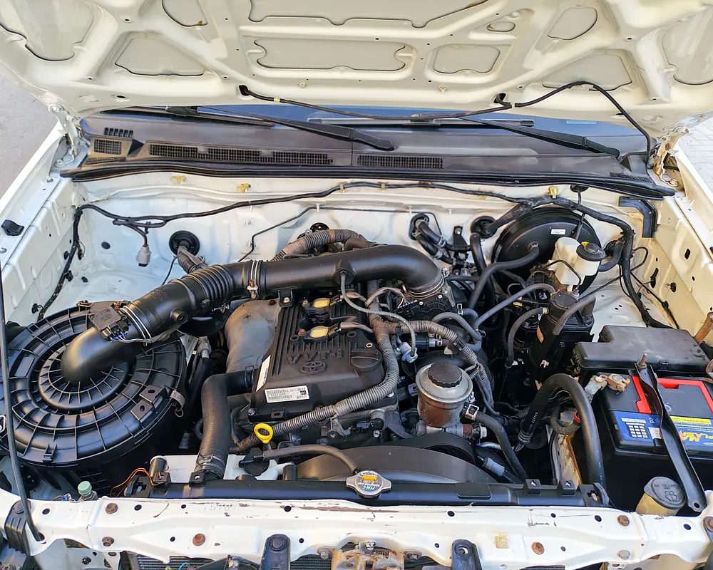 Toyota Hilux 2013 Double Cab 4x4 DLS GCC Specs - Reliable Workhorse Ready Condition - Image 8