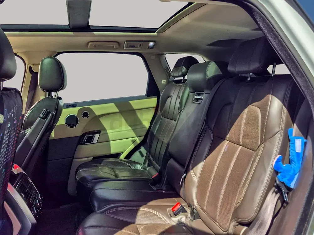 AED 3769/month | 2015 Land Rover Range Rover Sport Supercharged | GCC Specs | Ref#449888 - Image 12