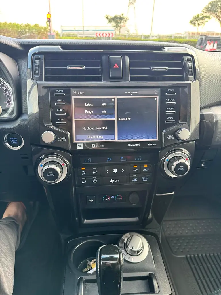 2021 Toyota 4Runner Limited - Canadian Specs - GCC Ready - Image 15