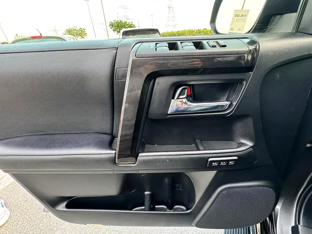 2021 Toyota 4Runner Limited - Canadian Specs - GCC Ready - Image 19