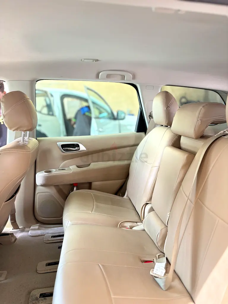Nissan Pathfinder Midnight Edition 2015, GCC Specs - Well Maintained- - Image 4