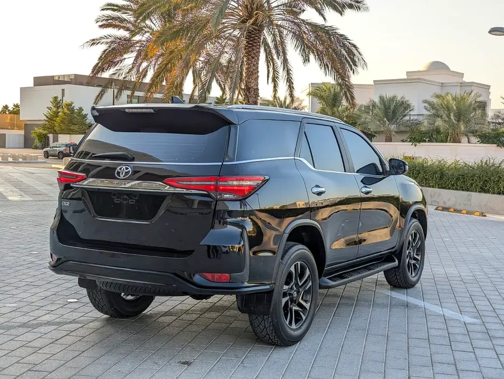 TOYOTA FORTUNER 2019 FACELIFTED 2025 GCC V4 2.7L IN EXCELLENT CONDITION - Image 12