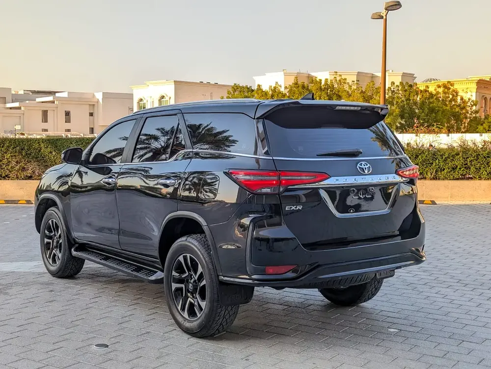TOYOTA FORTUNER 2019 FACELIFTED 2025 GCC V4 2.7L IN EXCELLENT CONDITION - Image 13