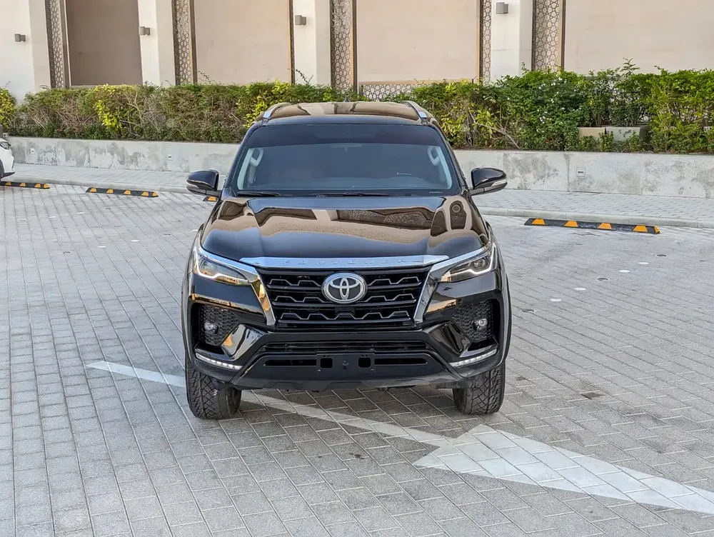 TOYOTA FORTUNER 2019 FACELIFTED 2025 GCC V4 2.7L IN EXCELLENT CONDITION - Image 17