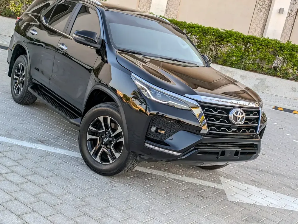 TOYOTA FORTUNER 2019 FACELIFTED 2025 GCC V4 2.7L IN EXCELLENT CONDITION - Image 18