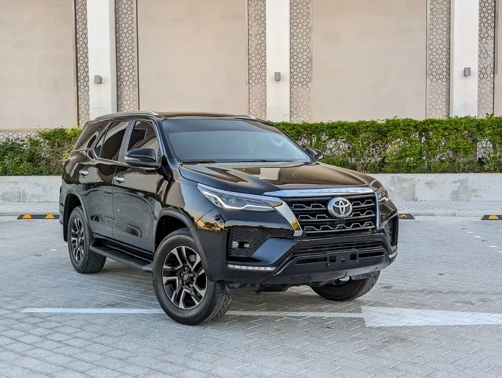 TOYOTA FORTUNER 2019 FACELIFTED 2025 GCC V4 2.7L IN EXCELLENT CONDITION - Image 19