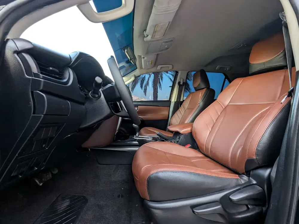 TOYOTA FORTUNER 2019 FACELIFTED 2025 GCC V4 2.7L IN EXCELLENT CONDITION - Image 9