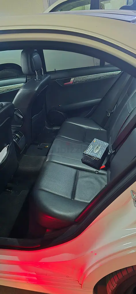 2014 C300 4 Matic - Well maintained family used fuel efficient regular use car - Image 7