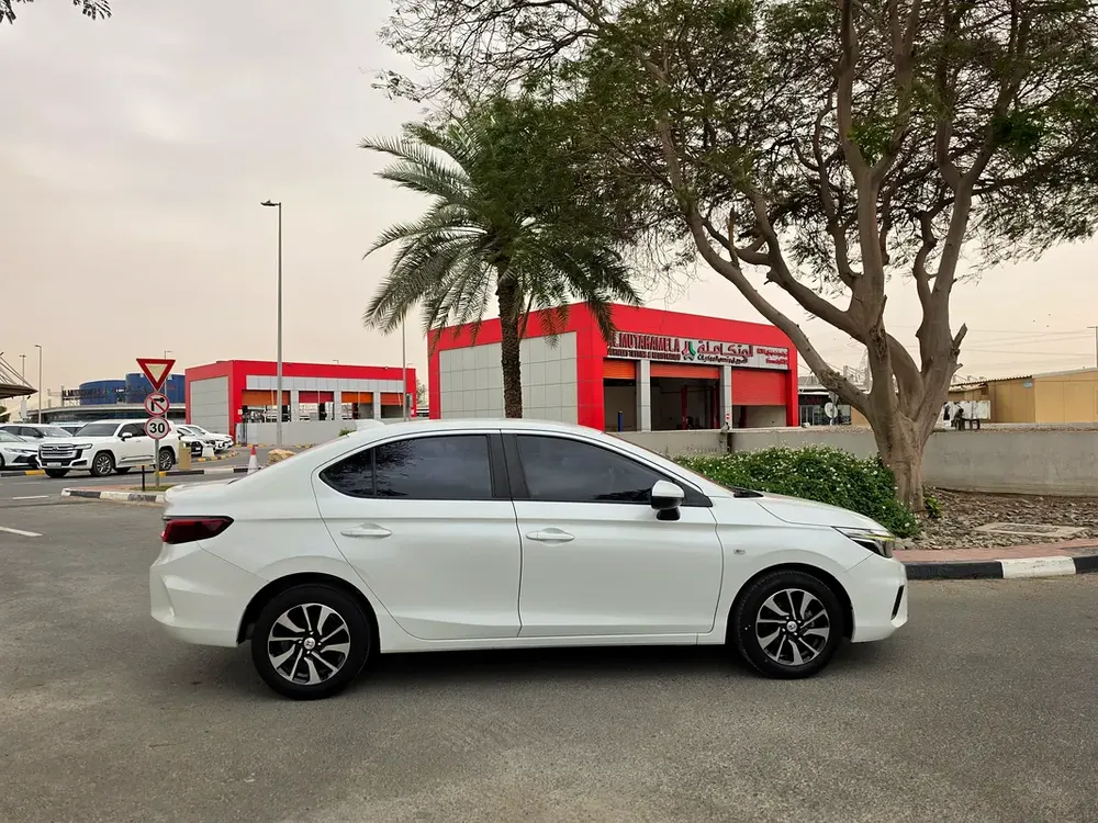 2022 Honda City LX Sport - GCC Specs - Excellent Condition - Image 6
