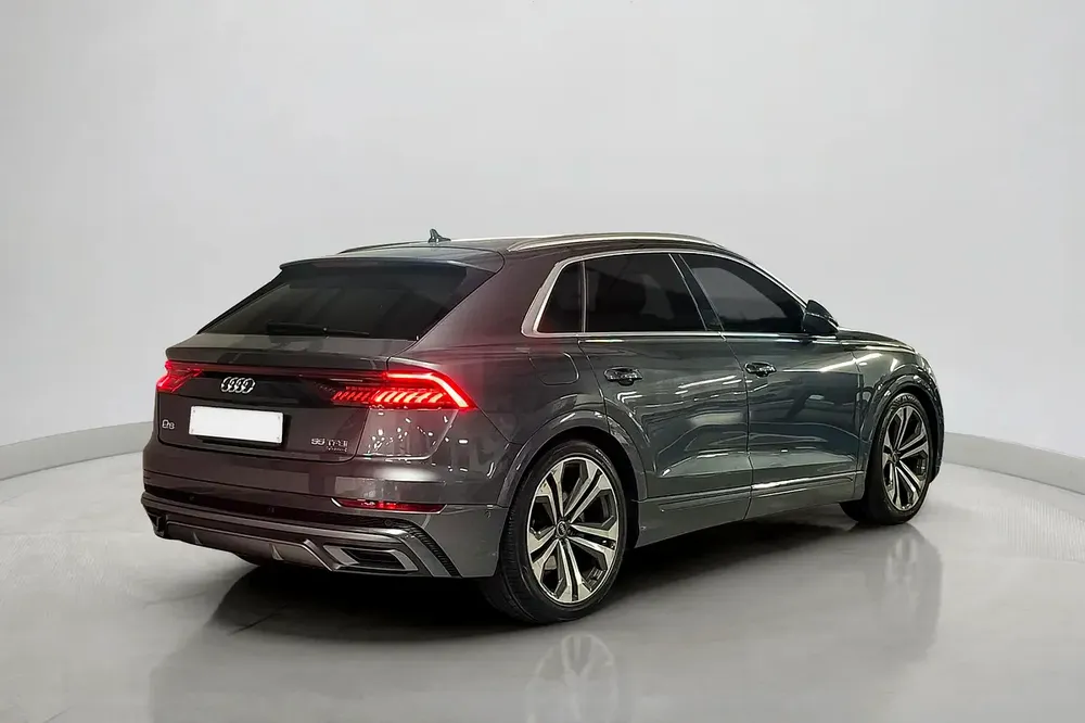 2022 Audi Q8 55 TFSI Quattro 3.0L | GCC Specifications - Image 6
