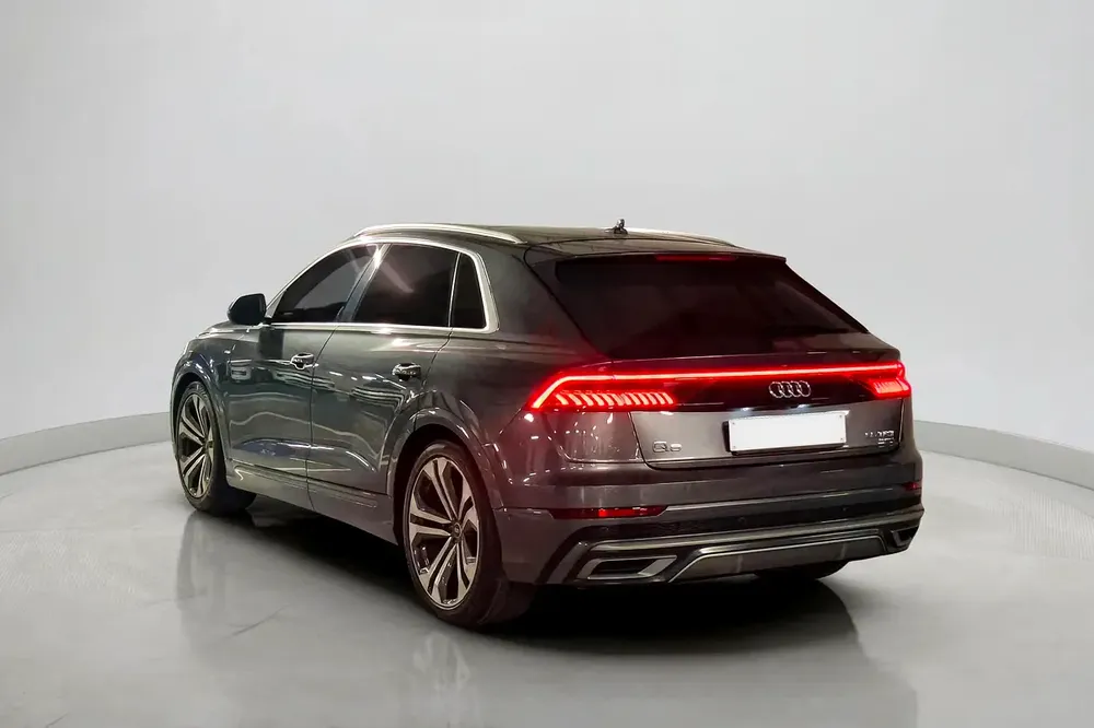 2022 Audi Q8 55 TFSI Quattro 3.0L | GCC Specifications - Image 7