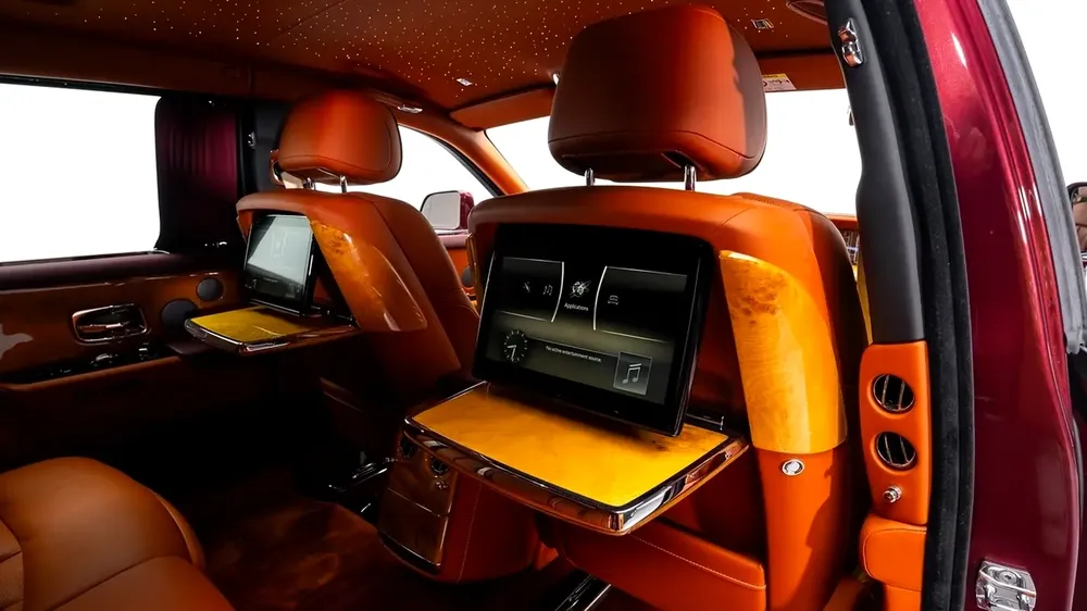 Rolls-Royce Phantom - 2019 - GCC Specs - Image 14
