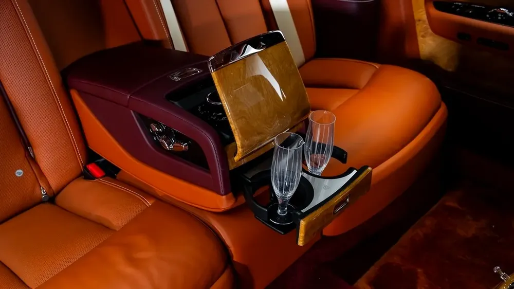 Rolls-Royce Phantom - 2019 - GCC Specs - Image 16