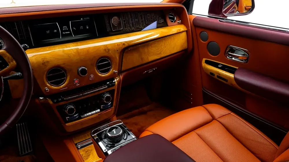 Rolls-Royce Phantom - 2019 - GCC Specs - Image 9
