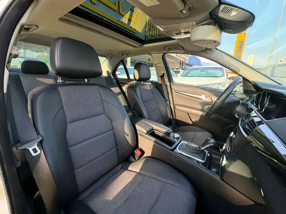 2012 Mercedes-Benz C-Class C200 GCC Specs - Excellent Condition - Image 10